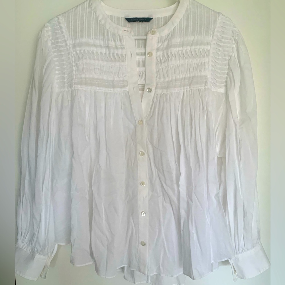 Banana Republic Balloon Sleeve Smocked Button Up Small